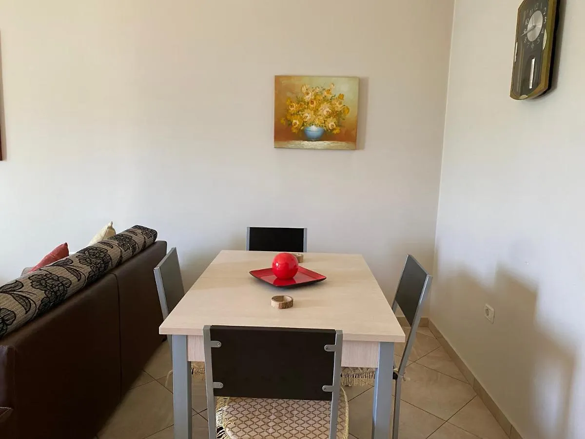 Cozy Sun-Lit Apartment Vlorë